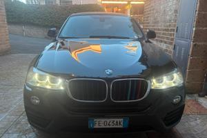 Bmw x4.