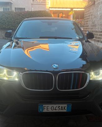 Bmw x4.