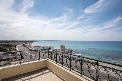 Attico a picco sulla spiaggia Rif. LIDO