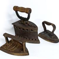 3 FERRI DA STIRO d'epoca MONOPRIX, GENDARME