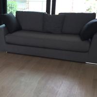 n. 2 divani Ditre Italia