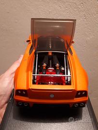 Volkswagen W12 Nardo scala 1/18 modellino