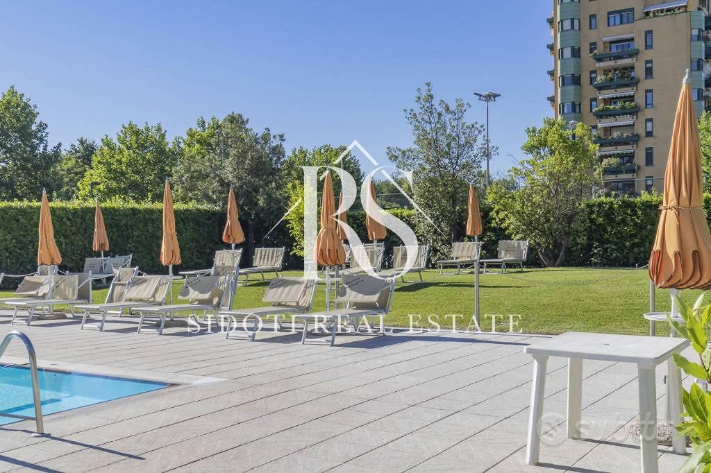 Appartamento di 147 m² con 5 locali e box auto a P - Altro