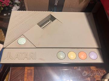 consolle Atari con tastiera e registratore