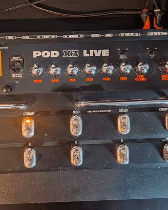 Pod X3 Live Line 6 pedaliera multieffetto