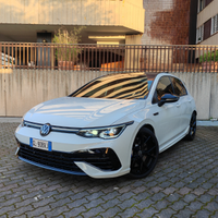 VW Golf 8 R performance 400 cv