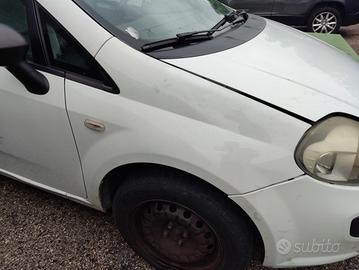 Parafango destro FIAT GRANDE PUNTO del 2011