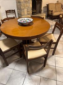 Tavolo Allungabile e 6 Sedie