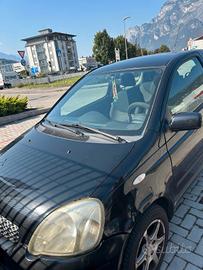 Toyota yaris 2003
