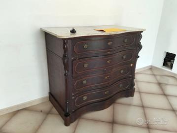 Cassettiera antica in legno con base in marmo