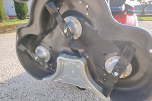 Trattorino tagliaerba