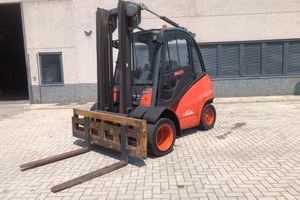 CARRELLO ELEVATORE LINDE H 40 D