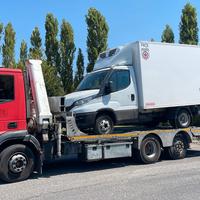 Eurocargo 150 con gru e verricello