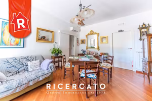 Appartamento di 100 m² con 3 locali e box auto dop