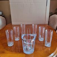 bicchieri alti e secchiello portaghiaccio