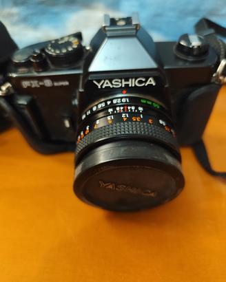 Yashica FX-3 Super 2000 fotocamera reflex  
