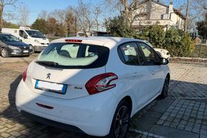 PEUGEOT 208 1.4 HDI ALLURE