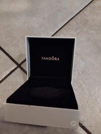 Collana Pandora