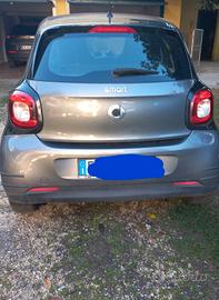 Smart four four con tetto panoramico 