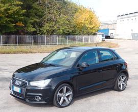 AUDI A1 1.6 TDI CAMBIO S-Tronic - SI NEOPATENTATI