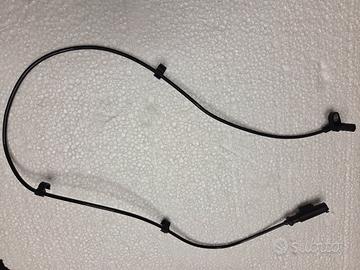 KTM 890 Duke R sensore ABS e tubi freno anteriori