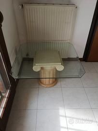 Capitello con piano in vetro