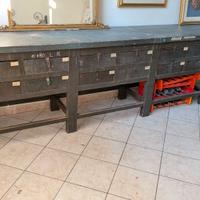 Grande banco in legno antico