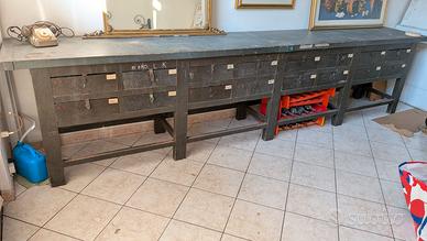 Grande banco in legno antico