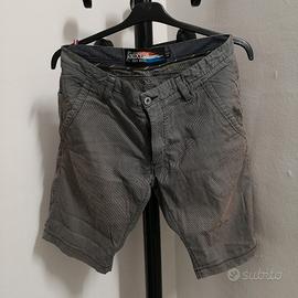 Bermuda Boxer des Rues