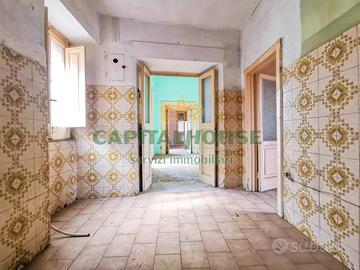 S2 appartamento con doppio ingresso zona centrale
