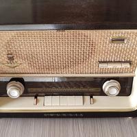 Grundig A Valvole radio model 1099 made in Germany