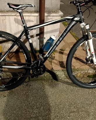 bicicletta Cube 