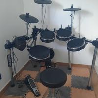 Batteria  Alesis Nitro Mesh kit come nuova