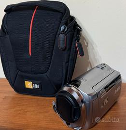 Videocamera JVC Everio HD GZ-HM300SE + kit compl.