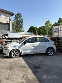 audi a1 accidentata