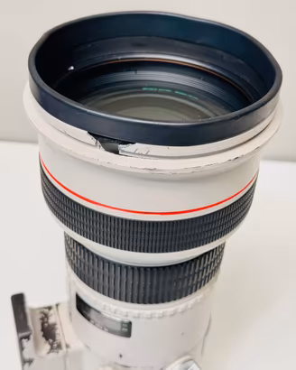 Canon EF 300mm f/2.8L — ammaccato