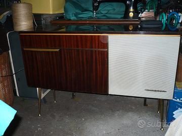 Mobile radio anni 60 vintage