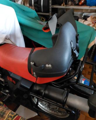 Seggiolino per moto