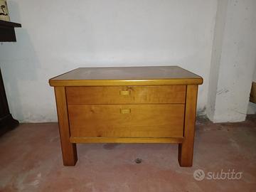 Comodino in Legno con 2 Cassetti