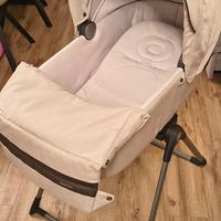 carrozzina, culla inglesina con piedistallo 