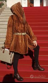 pelliccia di visone con il cappuccio 