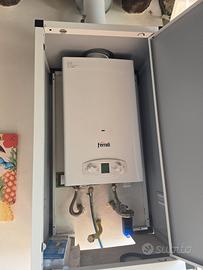 Scaldabagno a gas GPL Ferroli + Copertura esterno