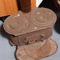 Vecchia stufa vintage