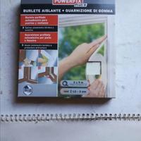 Guarnizione profilata autoadesiva porte e finestre