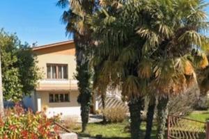 Casa indipendente con giardino 140.000