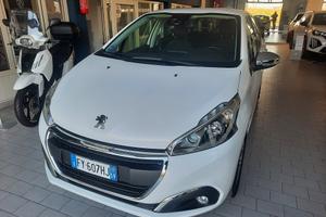 Peugeot 208 PureTech 82 5 porte Allure