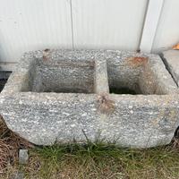 Vasca in sasso antica
