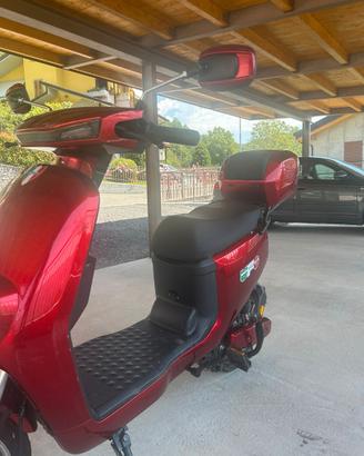 Scooter elettrico ufo