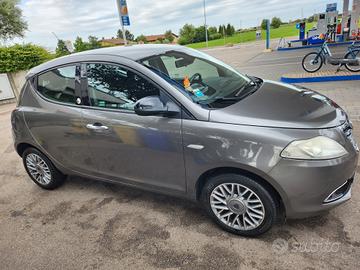 Lancia y eco-chic GPL