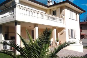 Camaiore, splendida villa singola